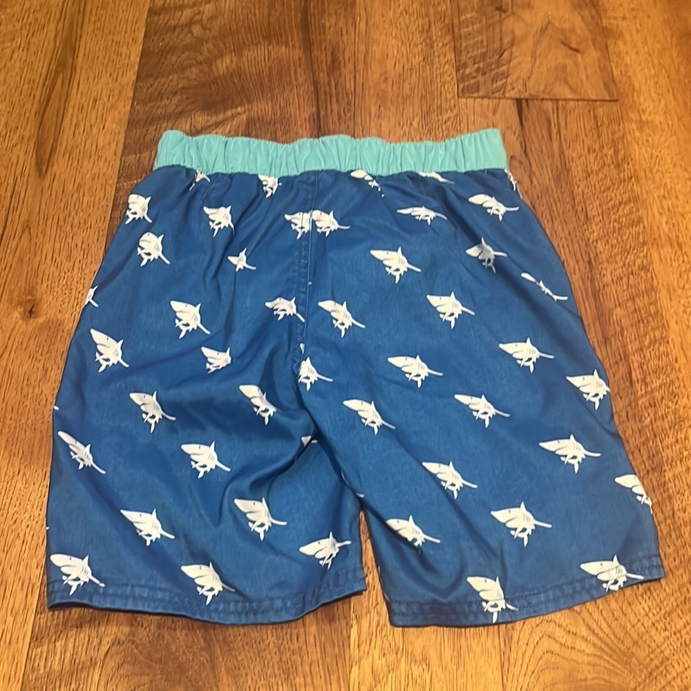Beach Rays Blue Shark Swim Trunks Size 6 - Picture 2 of 3